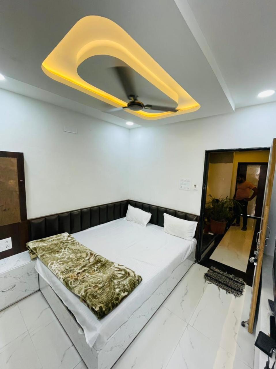 Hotel Shree Shyam Sharnam Godarpura ภายนอก รูปภาพ